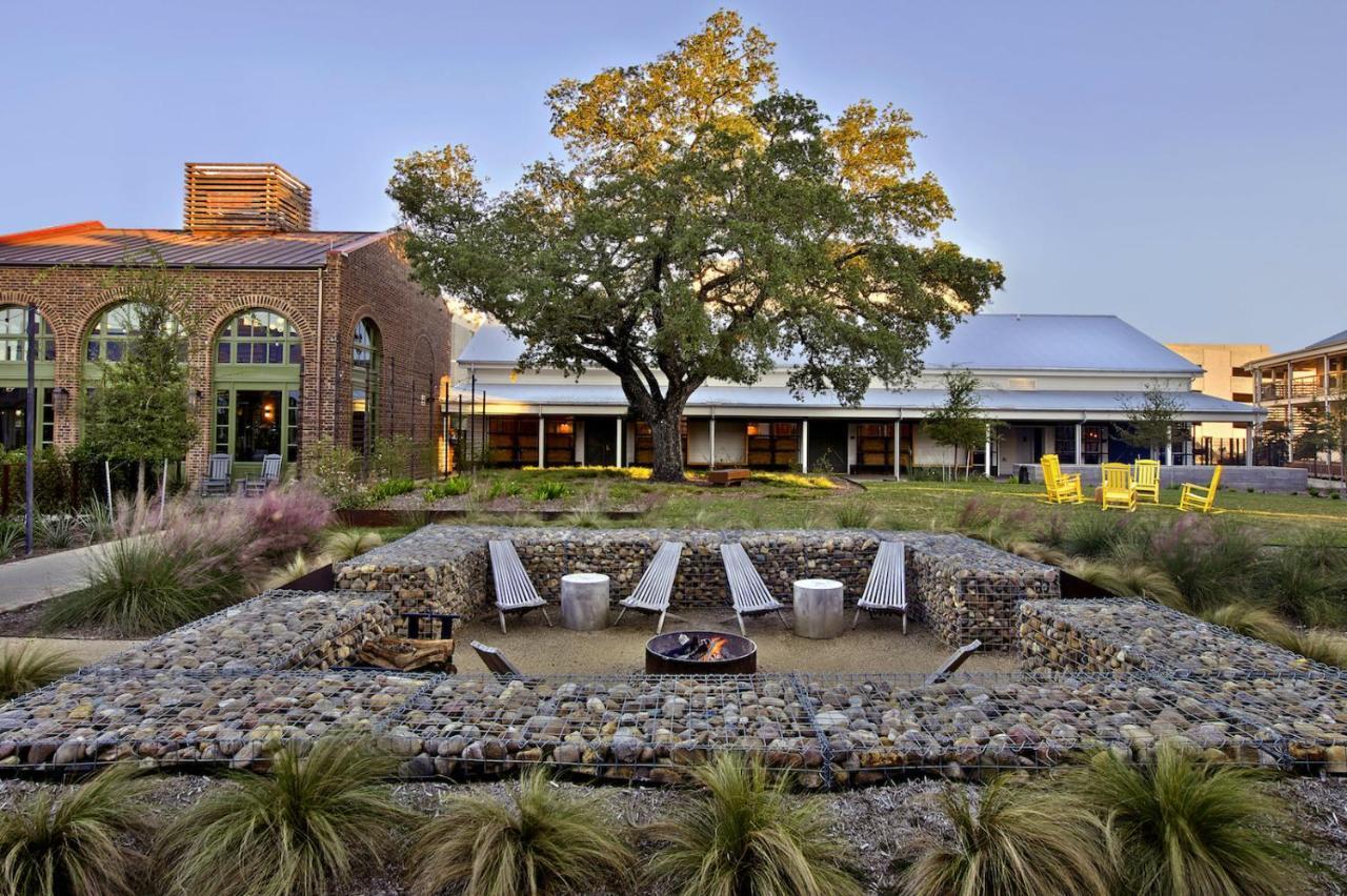 Cavalry Court, By Valencia Hotel Collection College Station Exterior foto